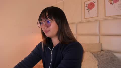 Aily Yozuko online show from 04/23/26, 02:35