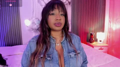 Snapshot of ailynblaze_ chatting on 05/17/26, 09:33 Ailyn Blaze online show from 05/17/26, 09:33