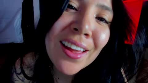 Snapshot of ailynred_ chatting on 07/25/26, 05:05 Ailyn online show from 07/25/26, 05:05