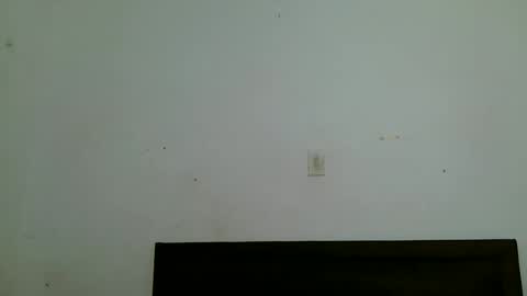 Snapshot of aine_ileana chatting on 05/11/26, 04:04 J online show from 05/11/26, 04:04