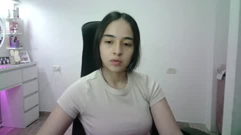 Snapshot of aineangeel chatting on 04/11/26, 12:59 AINE online show from 04/11/26, 12:59