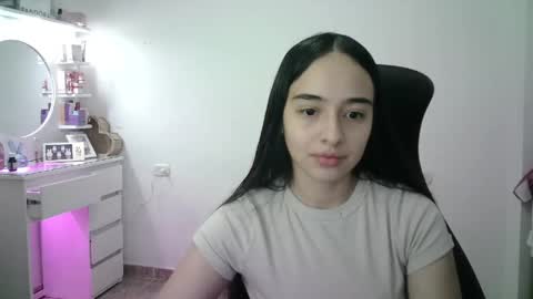 Snapshot of aineangeel chatting on 04/24/26, 01:08 AINE online show from 04/24/26, 01:08