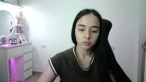Snapshot of aineangeel chatting on 05/20/26, 01:01 AINE online show from 05/20/26, 01:01
