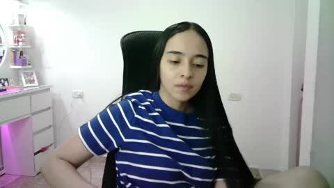 Snapshot of aineangeel chatting on 05/23/26, 01:44 AINE online show from 05/23/26, 01:44