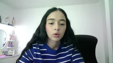 Snapshot of aineangeel chatting on 05/24/26, 12:26 AINE online show from 05/24/26, 12:26