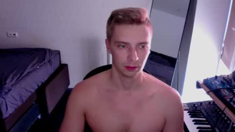 free your mind and your ass will follow online show from 07/11/26, 11:02