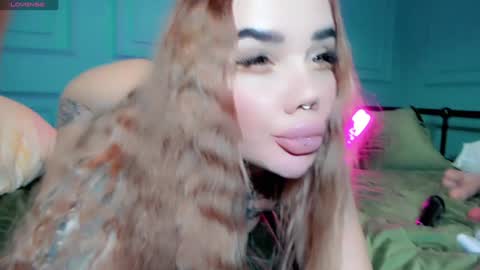 Snapshot of aira_vi chatting on 01/05/25, 04:06 Aira online show from 01/05/25, 04:06