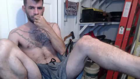 Snapshot of airbornx2n1 chatting on 06/09/26, 05:46 Leo Airborn Sir Daddy online show from 06/09/26, 05:46