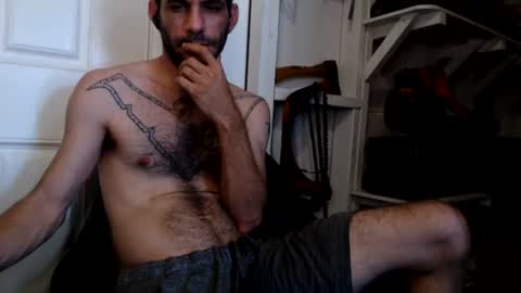 Snapshot of airbornx2n1 chatting on 07/04/26, 05:19 Leo Airborn Sir Daddy online show from 07/04/26, 05:19