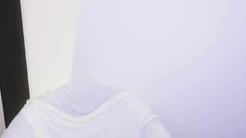 Airi online show from 04/22/26, 12:07