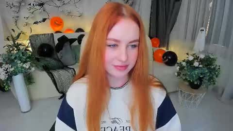 Snapshot of airysilhouette chatting on 11/03/25, 05:20 Louise online show from 11/03/25, 05:20