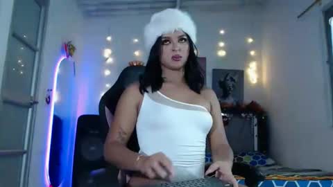 aisha299 online show from 12/19/25, 02:51