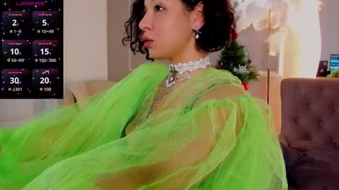 Aisha online show from 12/18/25, 05:57