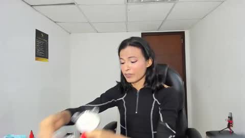 Aisha online show from 02/10/26, 04:05