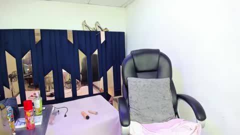 Aisha online show from 04/26/26, 03:26