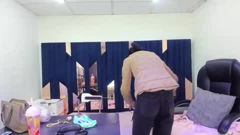 Aisha online show from 04/28/26, 03:33