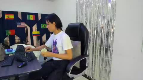 Snapshot of aisha_hotts777 chatting on 06/14/26, 07:38 Aisha online show from 06/14/26, 07:38