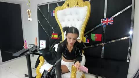 Snapshot of aisha_hotts777 chatting on 06/20/26, 08:22 Aisha online show from 06/20/26, 08:22