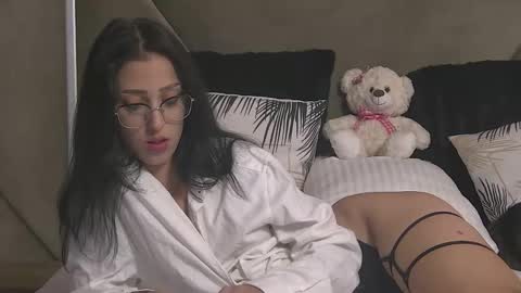 AishaHummer online show from 09/19/25, 05:02