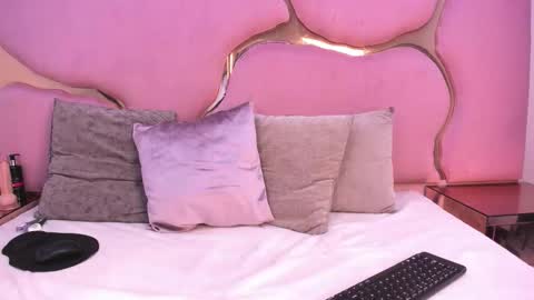 Aisha online show from 02/05/26, 02:11