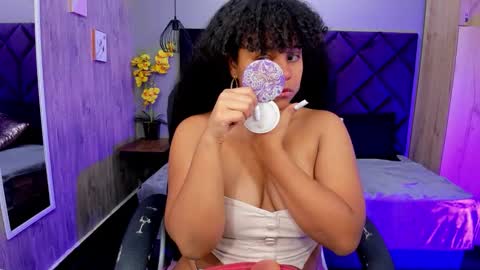 Aisha  online show from 11/14/25, 08:07