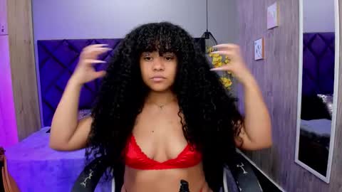 Aisha  online show from 11/19/25, 02:55