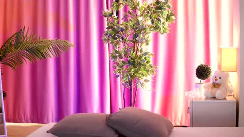 Lora online show from 01/09/25, 12:30