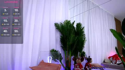 Aisha  online show from 12/18/24, 02:21