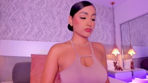 Aisha online show from 11/19/25, 02:39