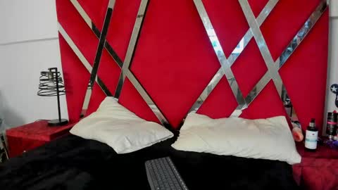 aishaxht online show from 04/21/26, 01:42