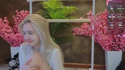 aishiro online show from 03/06/25, 12:30