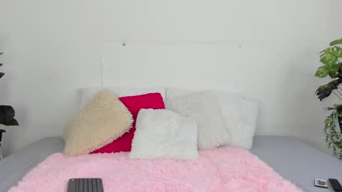 little aitana  online show from 03/12/25, 01:40