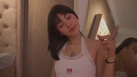 Snapshot of aitana_jhons chatting on 02/16/26, 11:39 Aitana Jhons online show from 02/16/26, 11:39