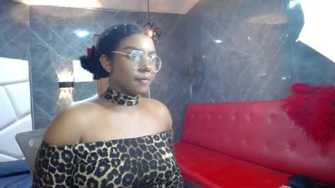 Snapshot of aitanav chatting on 06/03/26, 02:33 Aitana online show from 06/03/26, 02:33