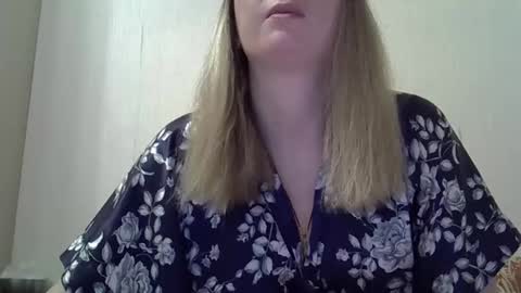 Snapshot of aithnexs chatting on 09/24/25, 10:40 Aithnexs online show from 09/24/25, 10:40