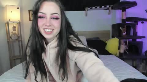 Snapshot of aivie chatting on 11/16/25, 07:14 Aivie Pink online show from 11/16/25, 07:14