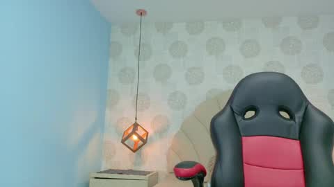 AIXA online show from 04/18/26, 07:18