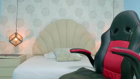 AIXA online show from 04/21/26, 07:17