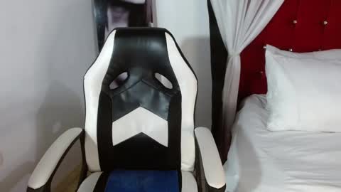 Snapshot of aixiasaenz chatting on 03/07/25, 11:05 wanda online show from 03/07/25, 11:05