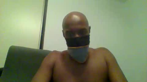 Snapshot of aj297914 chatting on 11/04/25, 11:04 aj297914 online show from 11/04/25, 11:04