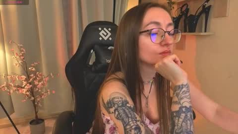 akaheby online show from 04/17/26, 02:09