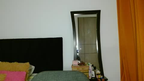 Snapshot of akanekihm chatting on 06/14/26, 10:39 MIRANDA online show from 06/14/26, 10:39
