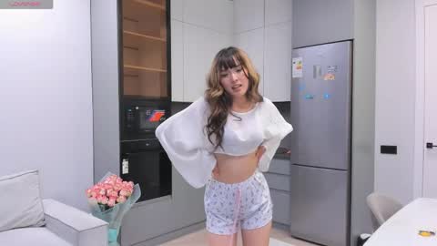 Akari online show from 06/04/26, 11:55