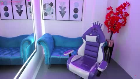 Azaka  online show from 09/20/25, 12:17