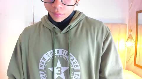 akazaboy online show from 11/28/25, 04:26