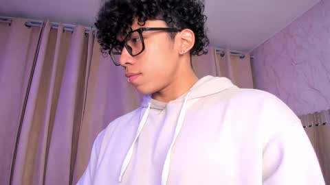 akazaboy online show from 01/09/26, 04:48