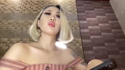 Akemi online show from 09/13/25, 07:35