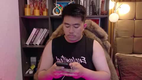 Snapshot of akihiro_morningstar chatting on 12/14/25, 02:22 Dave online show from 12/14/25, 02:22