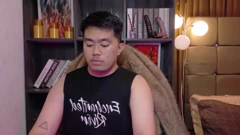 Snapshot of akihiro_morningstar chatting on 12/16/25, 05:18 Dave online show from 12/16/25, 05:18