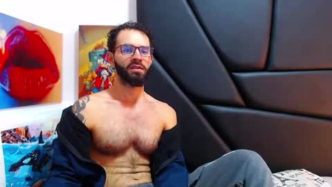 Snapshot of akiles_r chatting on 02/12/26, 11:33 akiles online show from 02/12/26, 11:33